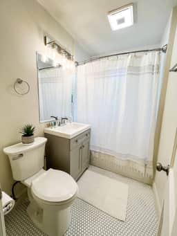 Sweet Homewood Alabama! 2 Bed Townhome near SOHO