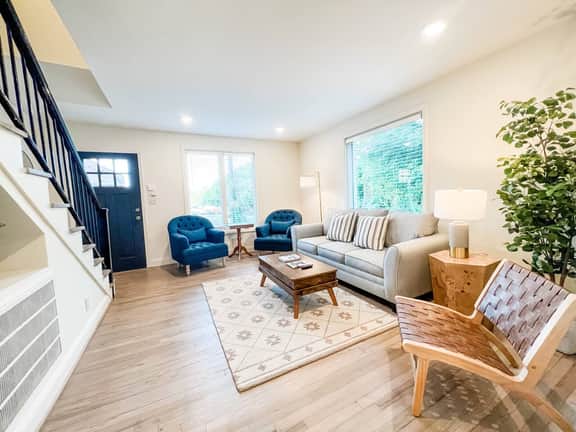 Charming 2 bedroom townhome in downtown Homewood